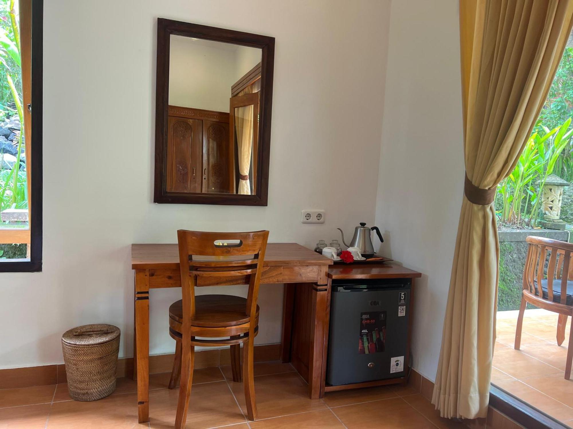 Giri Carik Hotel Сидемен Стая снимка