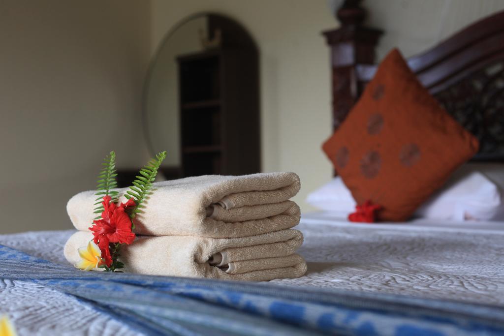 Giri Carik Hotel Сидемен Екстериор снимка